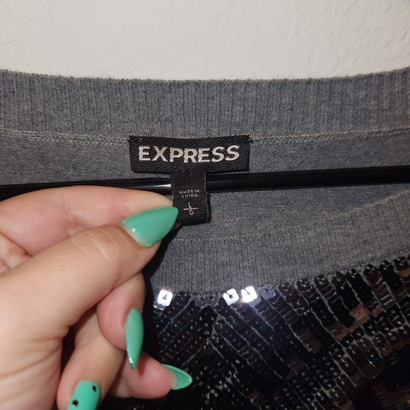 Express pullover sweater - Picture 2 of 3